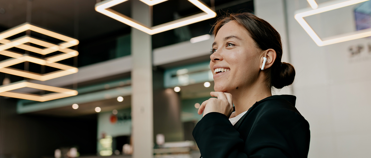 Женские укладки на средние волосы